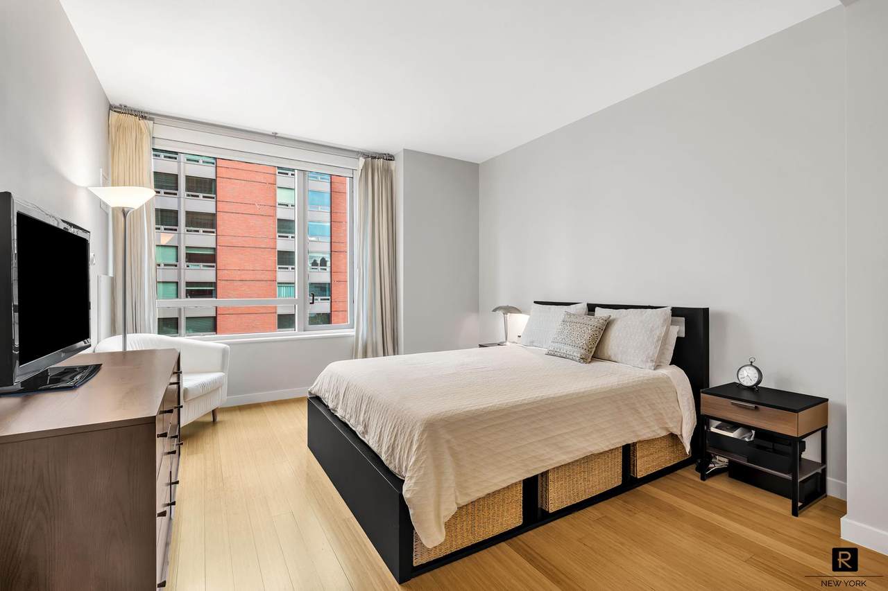 2 River Terrace - Photo 1