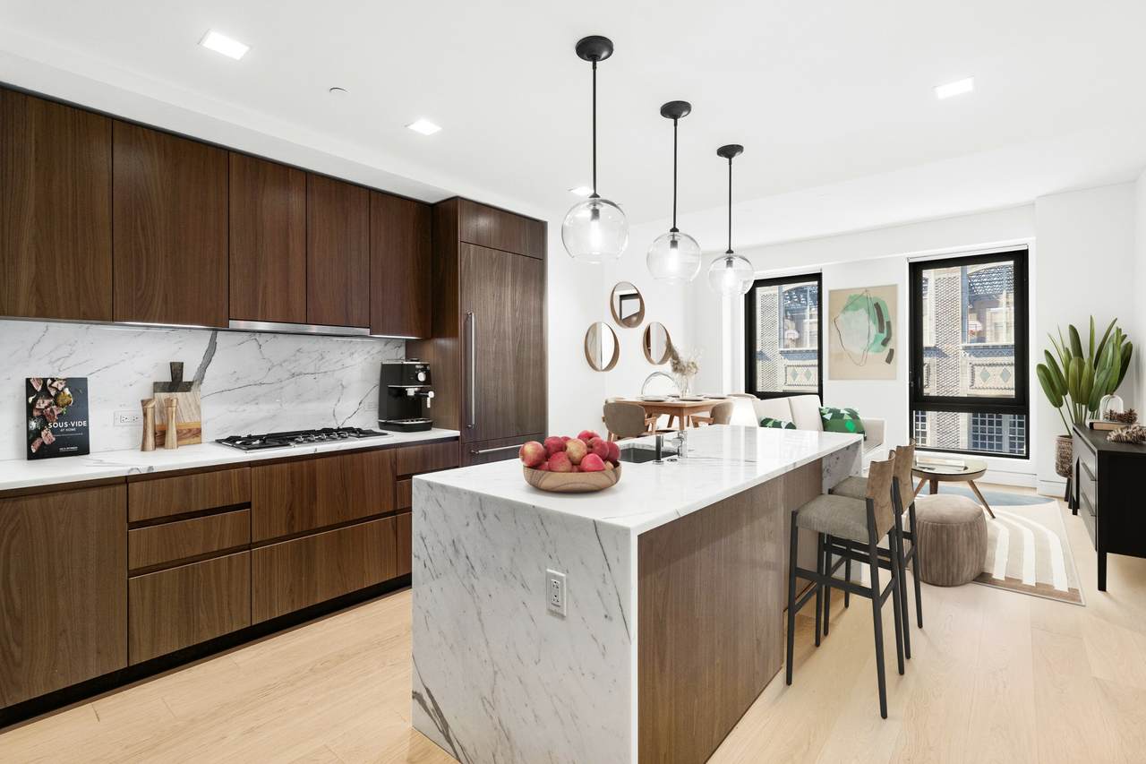 242 Broome Street - Photo 1