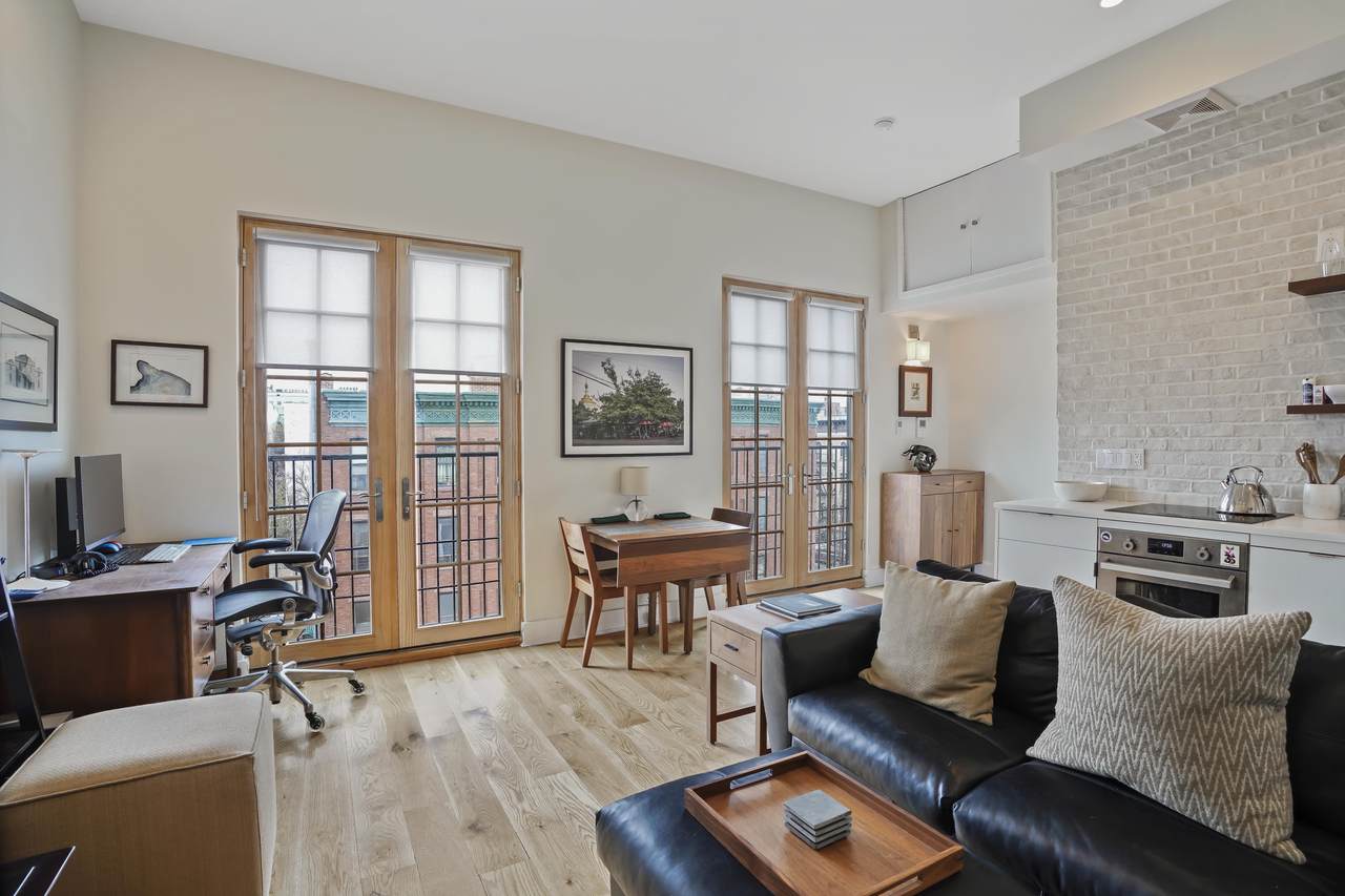 210 Pulaski Street - Photo 1