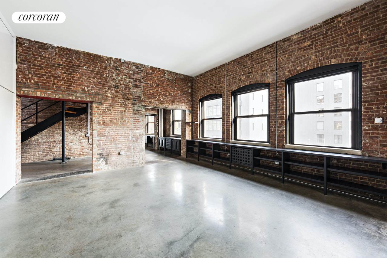 525 22ND Street - Photo 1