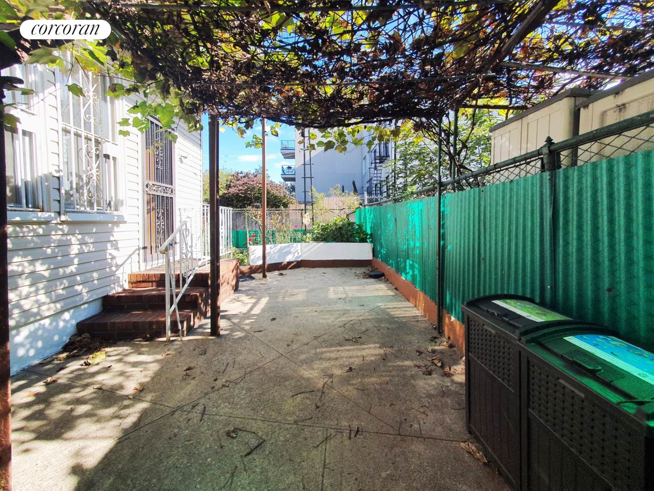 388 Graham Avenue - Photo 1