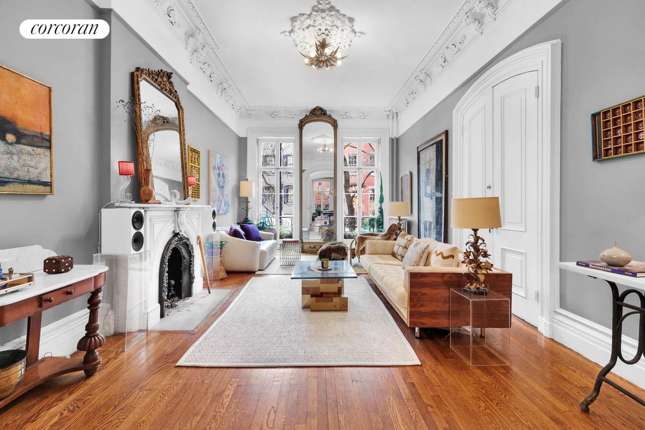 23 Bank Street - Photo 1