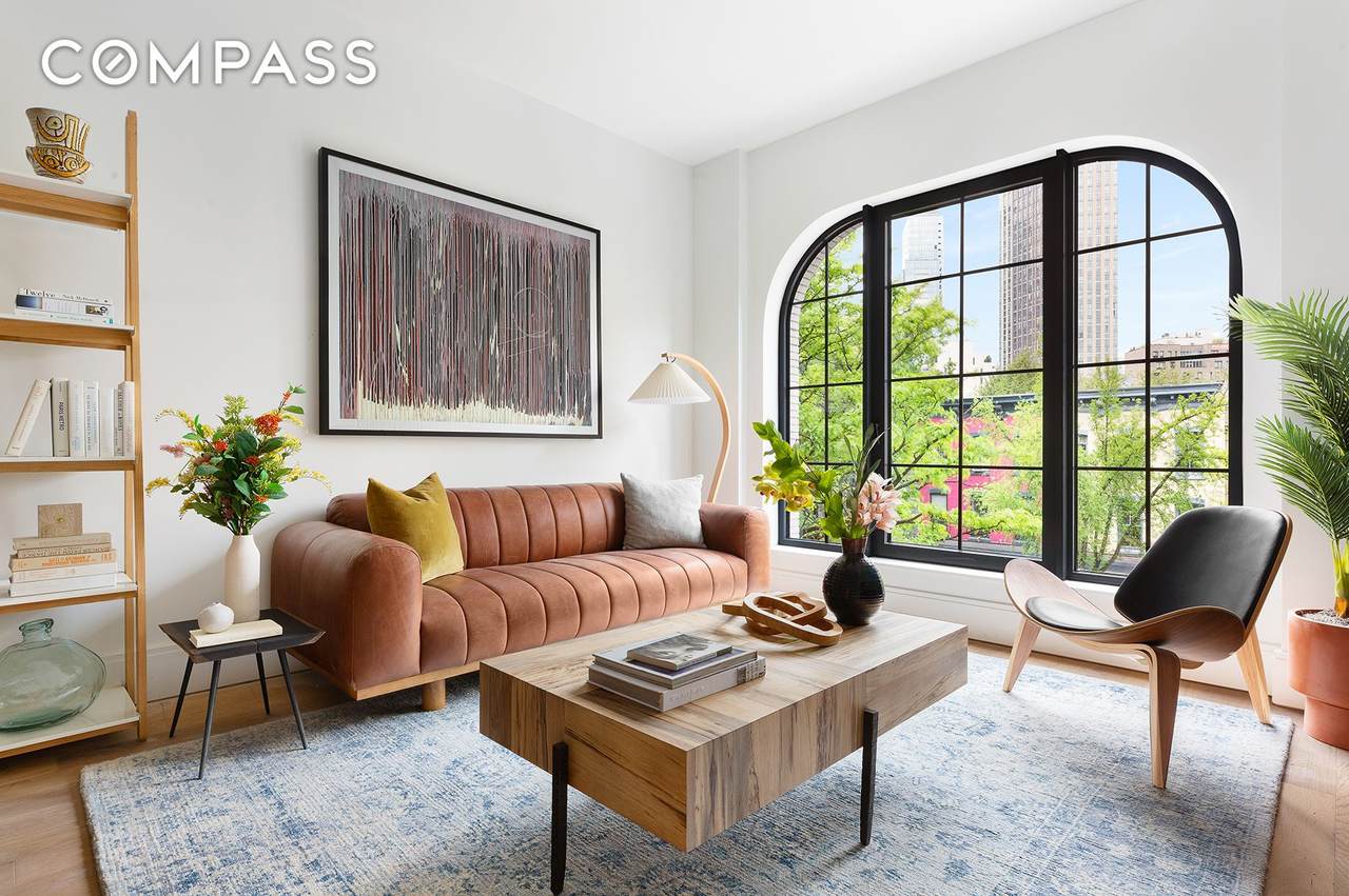 533 Pacific Street - Photo 1