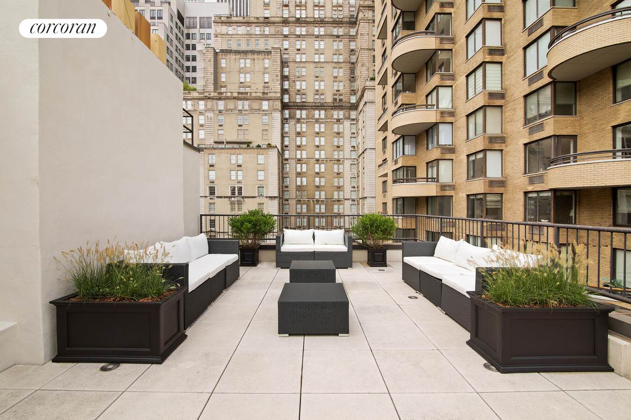 4 62ND Street - Photo 1