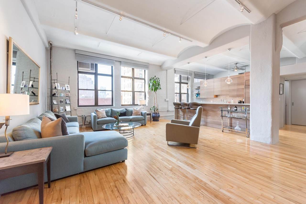 161 15TH Street - Photo 1