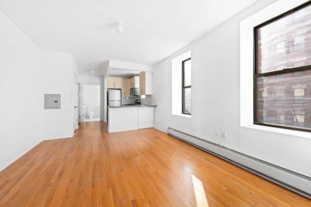 305 150TH Street - Photo 1