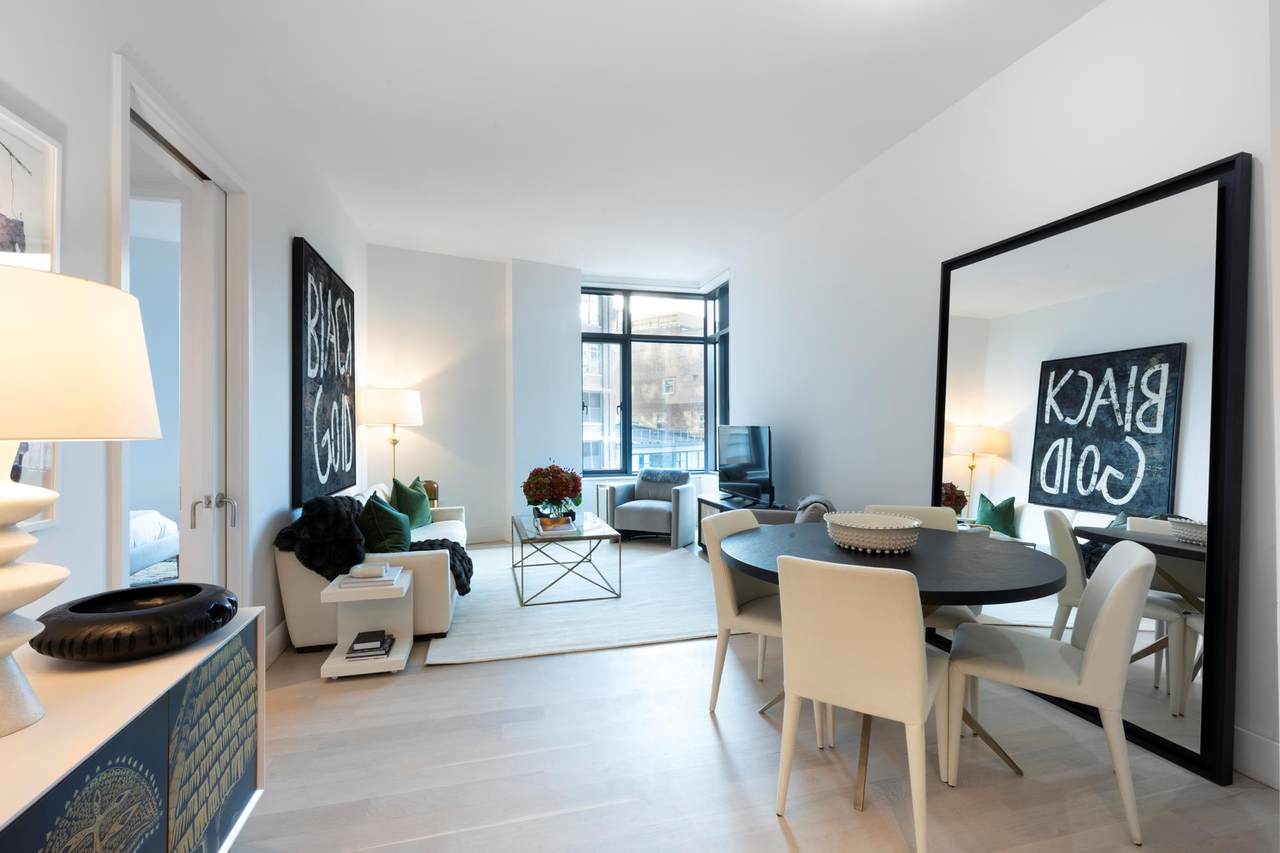 219 Hudson Street - Photo 1