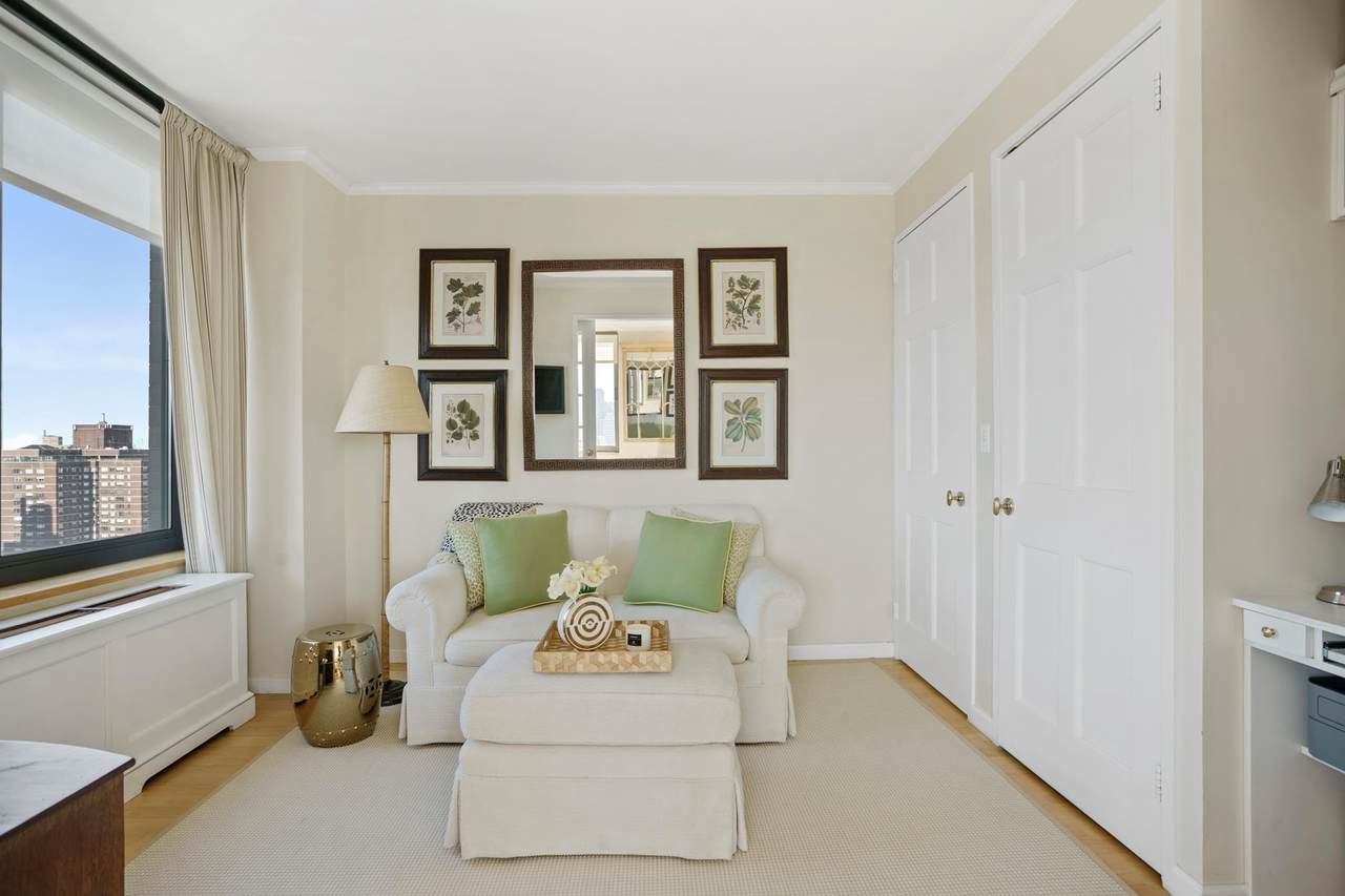 300 85TH Street - Photo 1