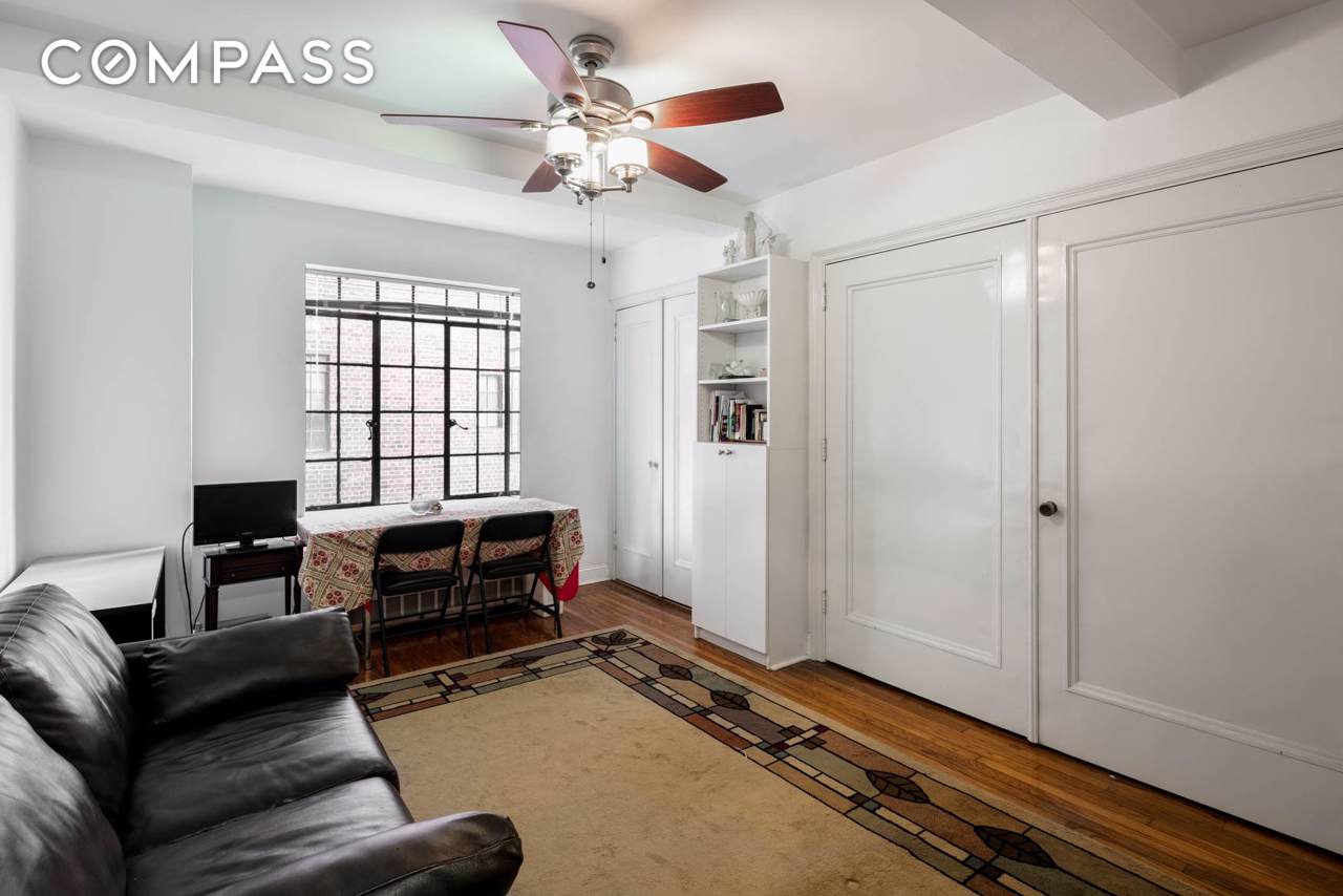 25 Tudor City Pl - Photo 1