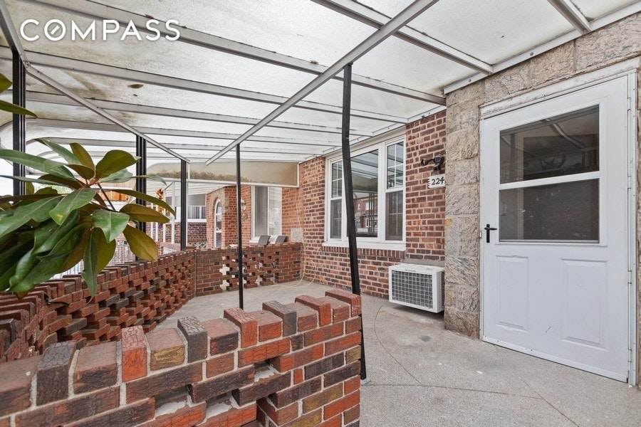 2246 28th St - Photo 1