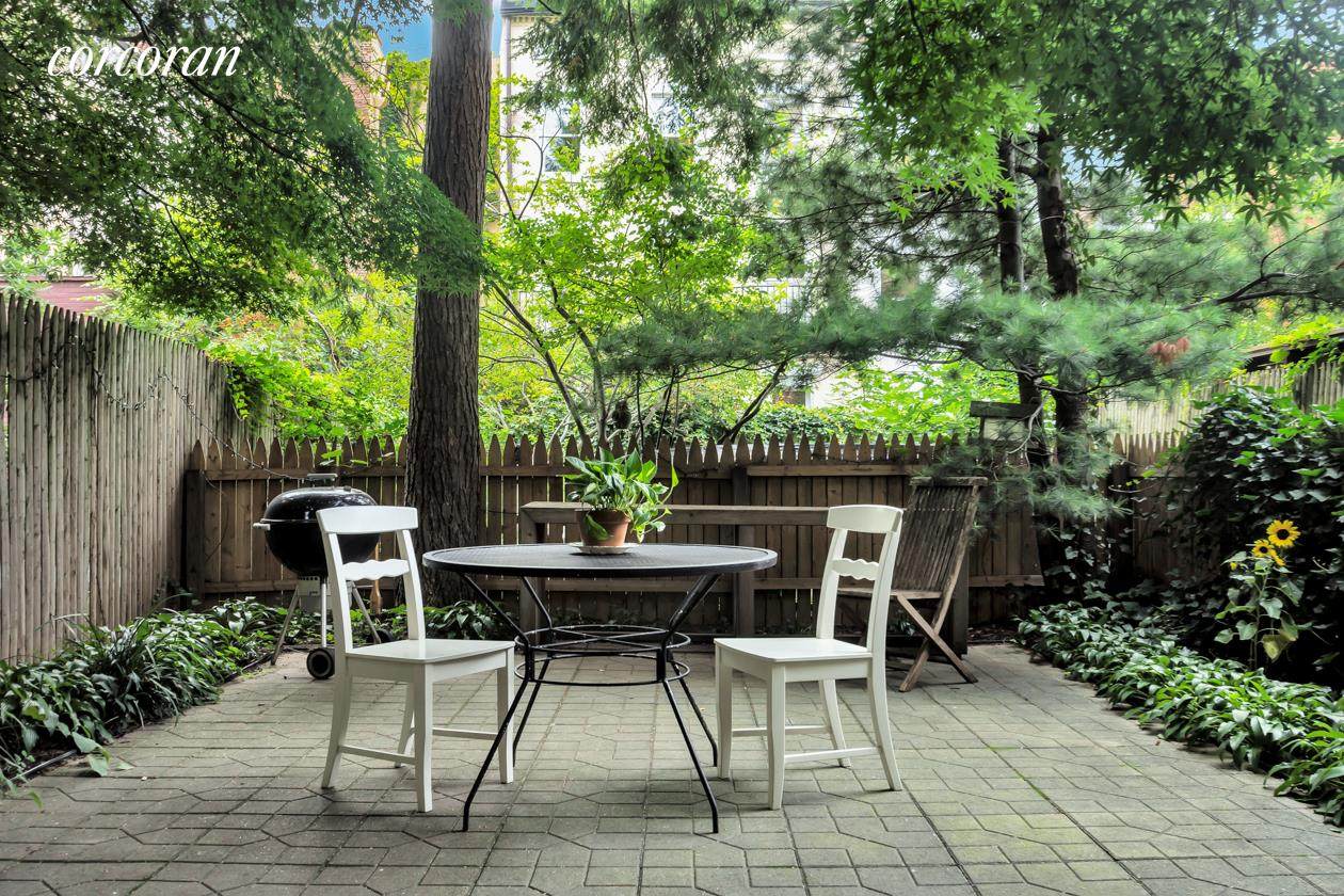 282 Henry Street - Photo 1