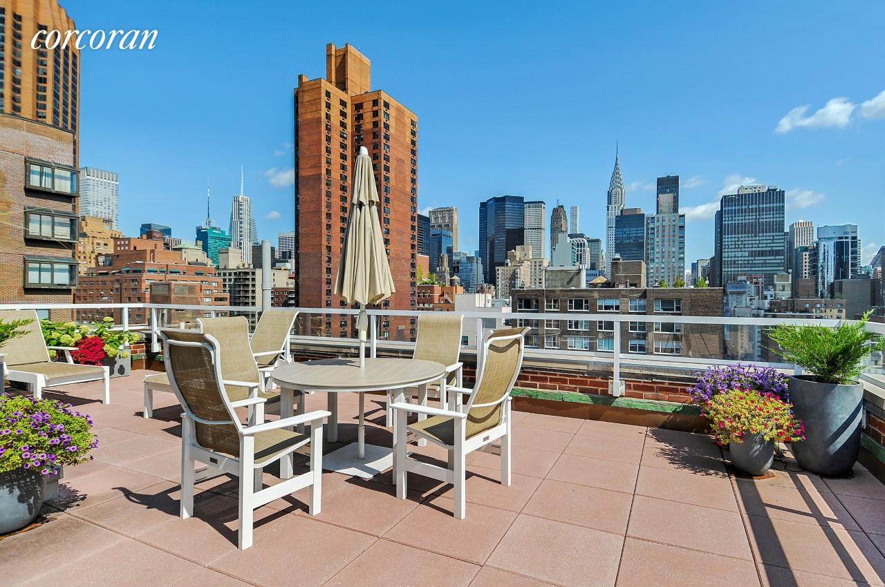 165 32ND Street - Photo 1