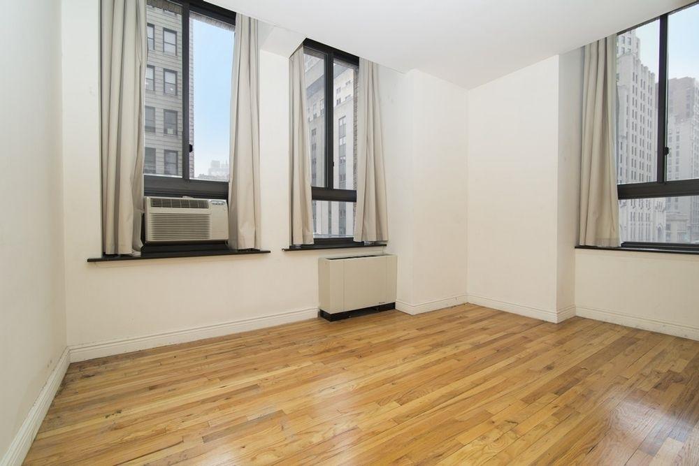 295 Park Ave - Photo 1
