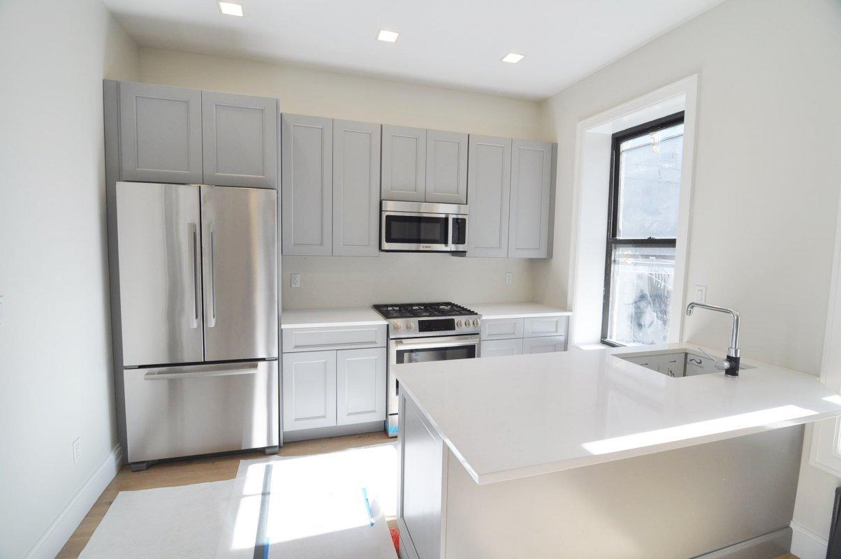 1155 Dean St - Photo 1