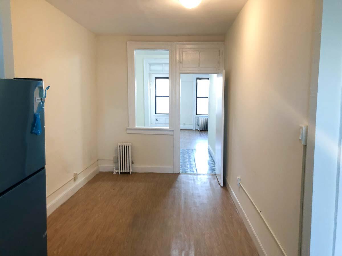 681 Metropolitan Ave - Photo 1