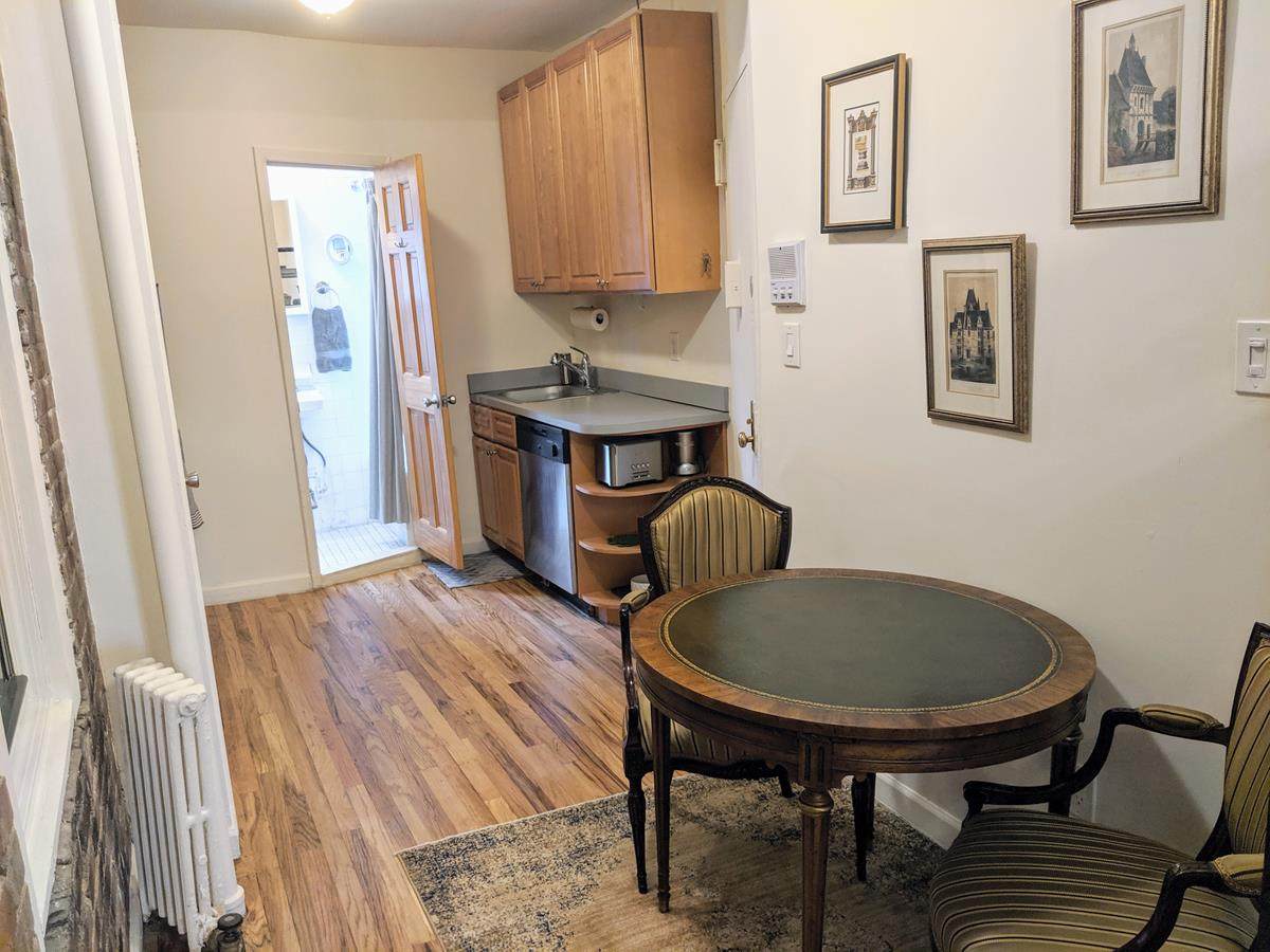 257 10th Street - Photo 1