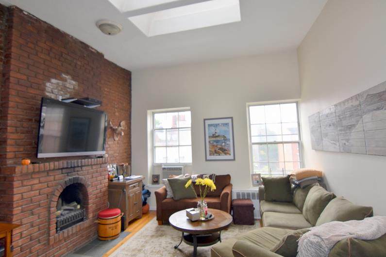 184 9th Avenue - Photo 1