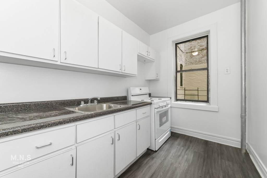 94-19 35th Avenue - Photo 1