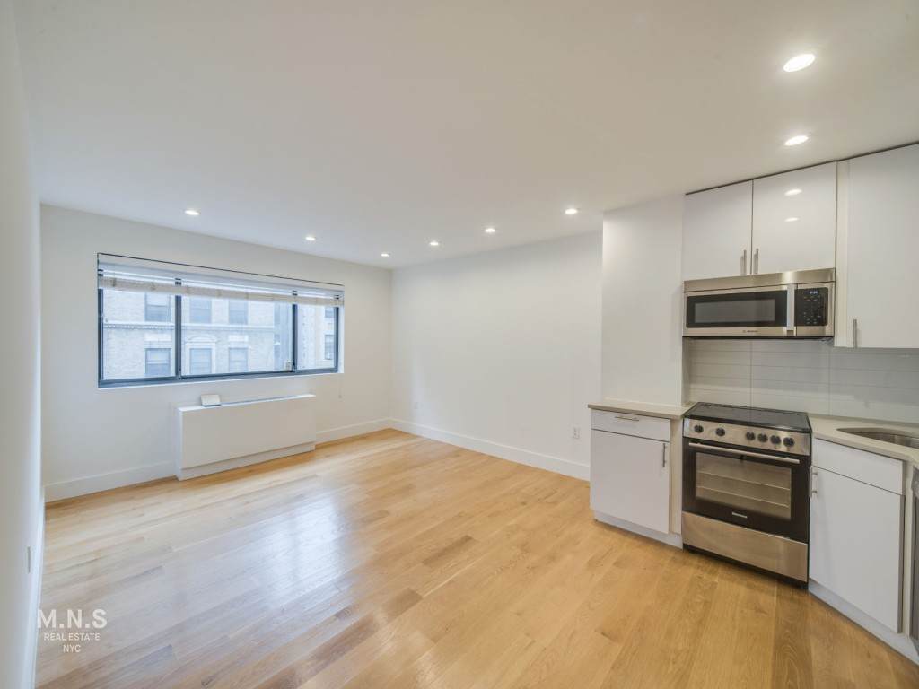 337 30th Street - Photo 1