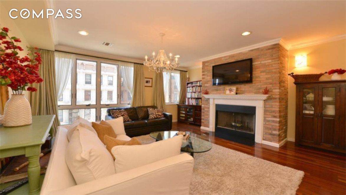 11 131st Street - Photo 1