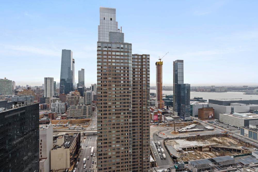 500 43rd Street - Photo 1