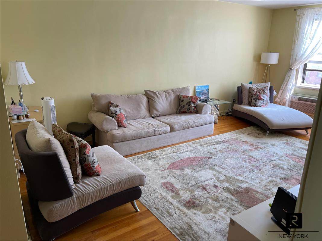 1237 Ave Z - Photo 1
