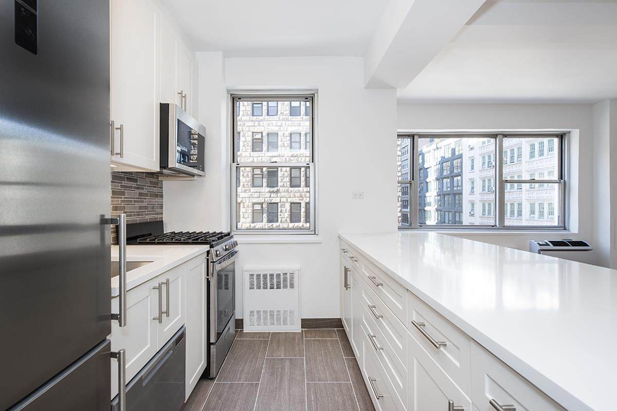 7 Lexington Avenue - Photo 1