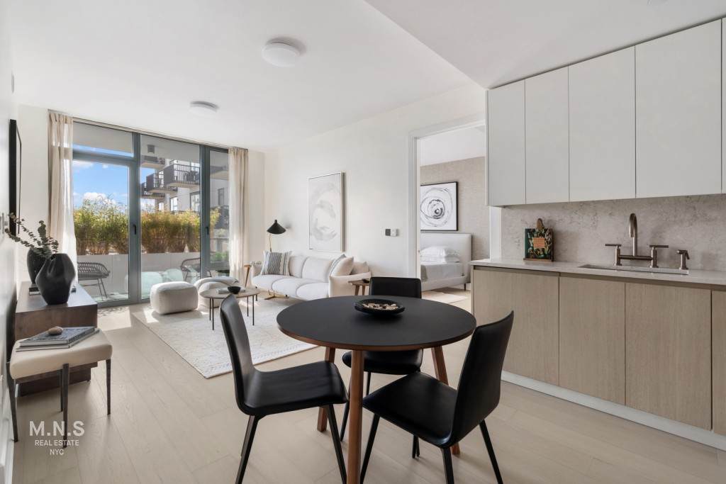 526 Union Avenue - Photo 1