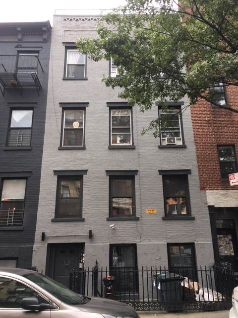 168 4TH St - Photo 1