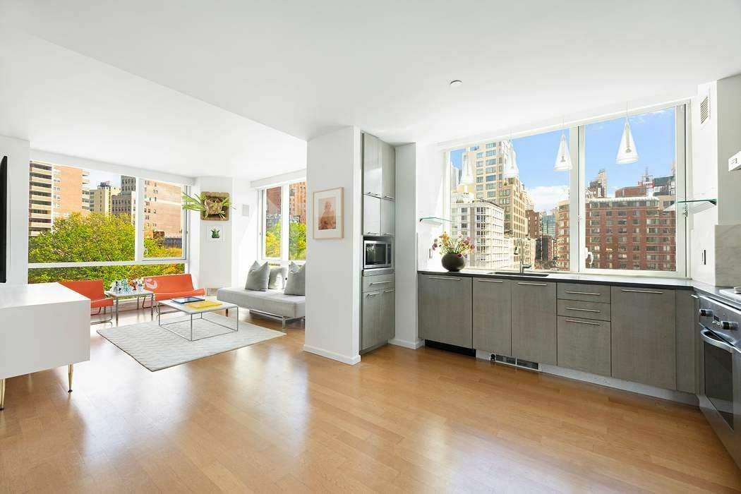 200 Chambers Street - Photo 1