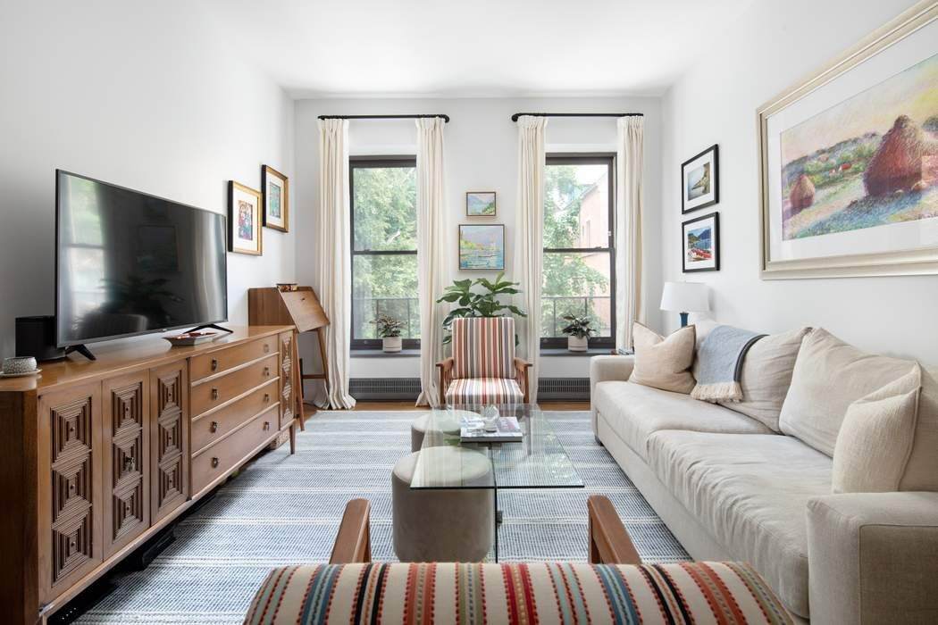 422 20TH Street - Photo 1