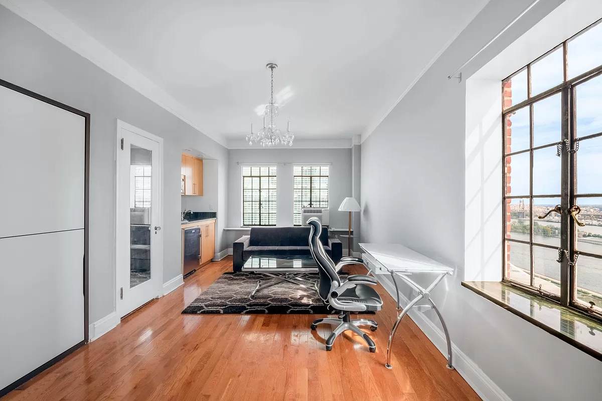 45 Tudor City Place - Photo 1