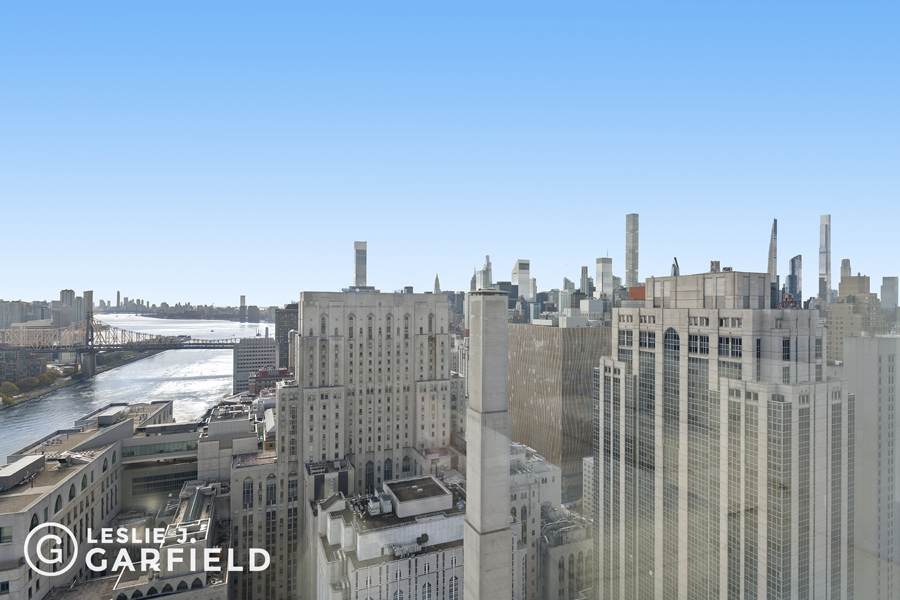 524 72ND Street - Photo 1