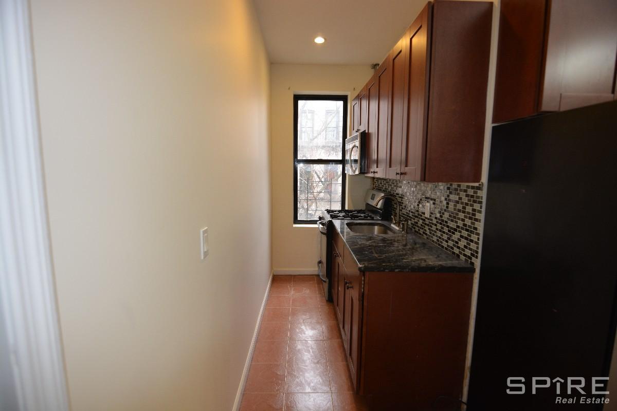 1155 35th St - Photo 1