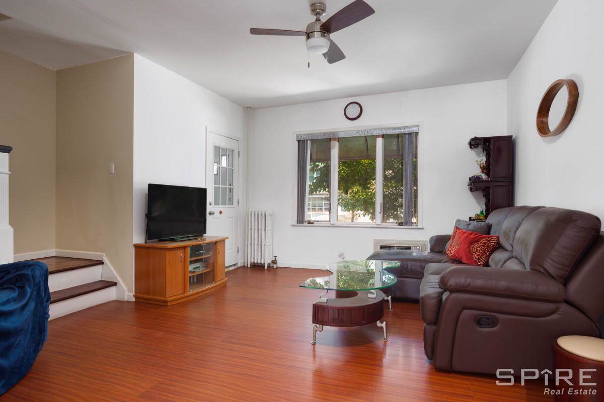 1764 32nd St - Photo 1