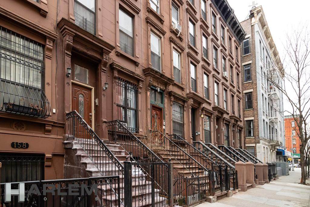 162 123rd St - Photo 1