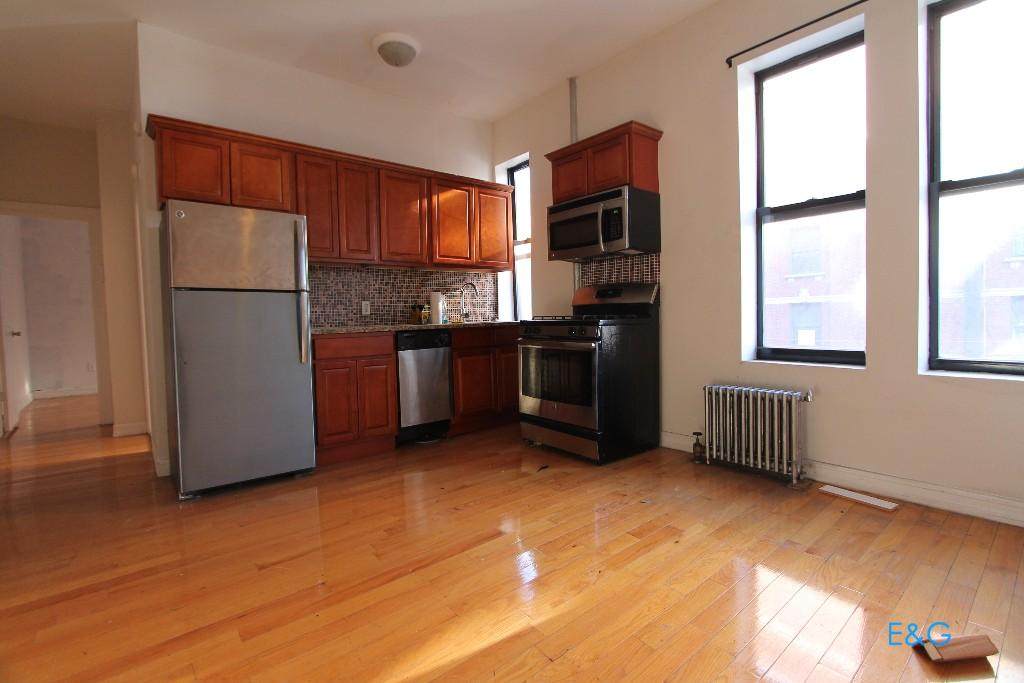 502 139th Street - Photo 1