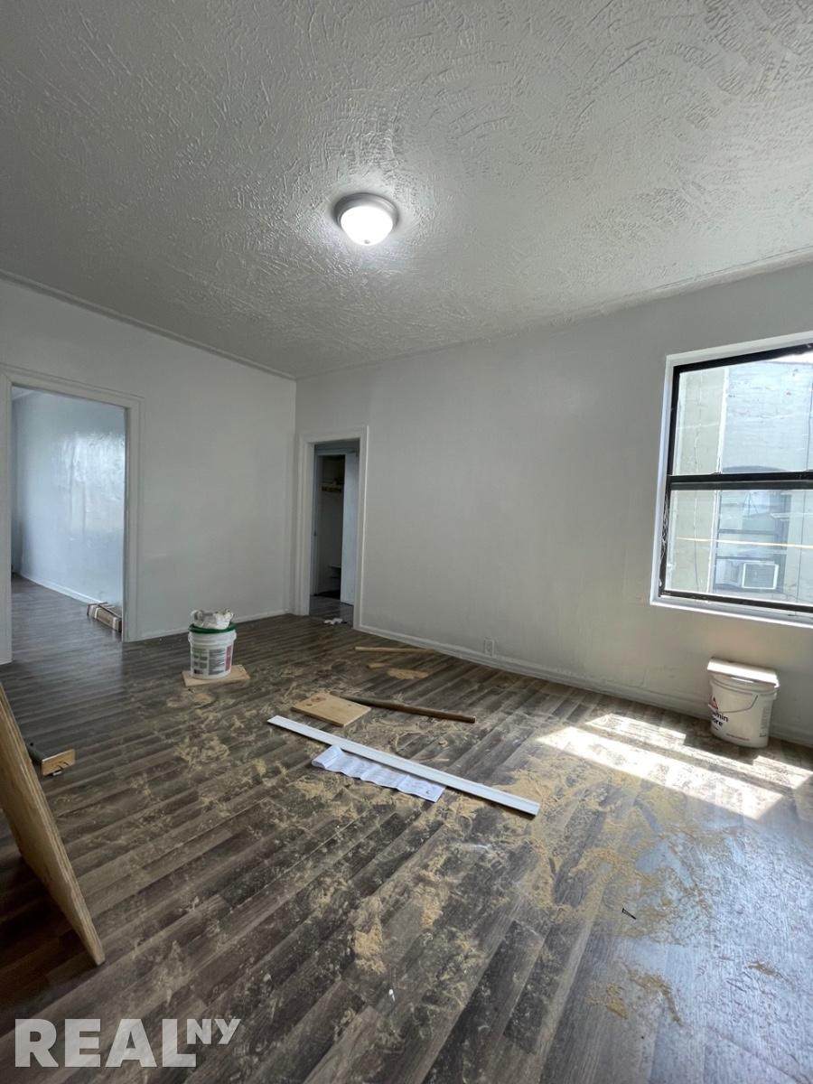 2565 Grand Concourse - Photo 1