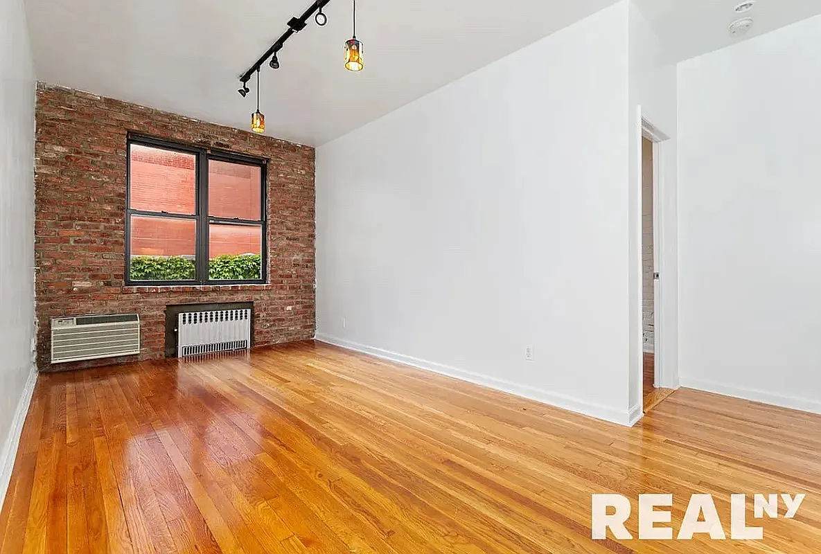 69 Morton Street - Photo 1