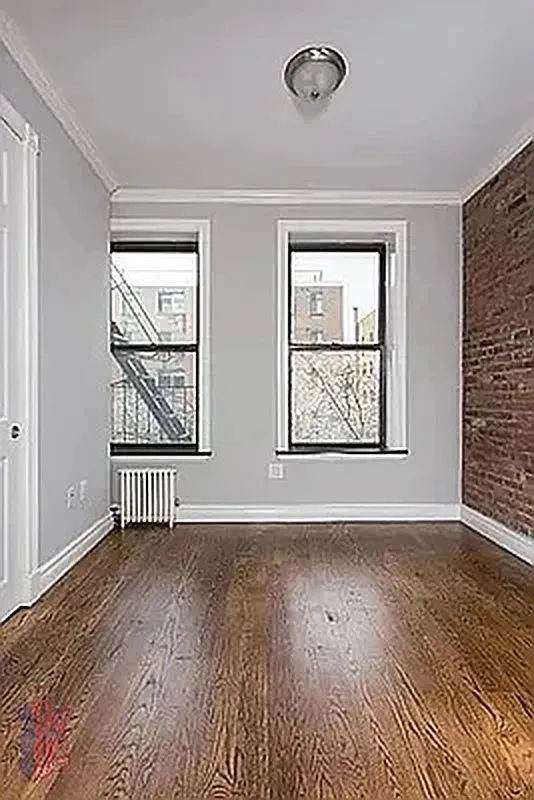 309 8th Street - Photo 1