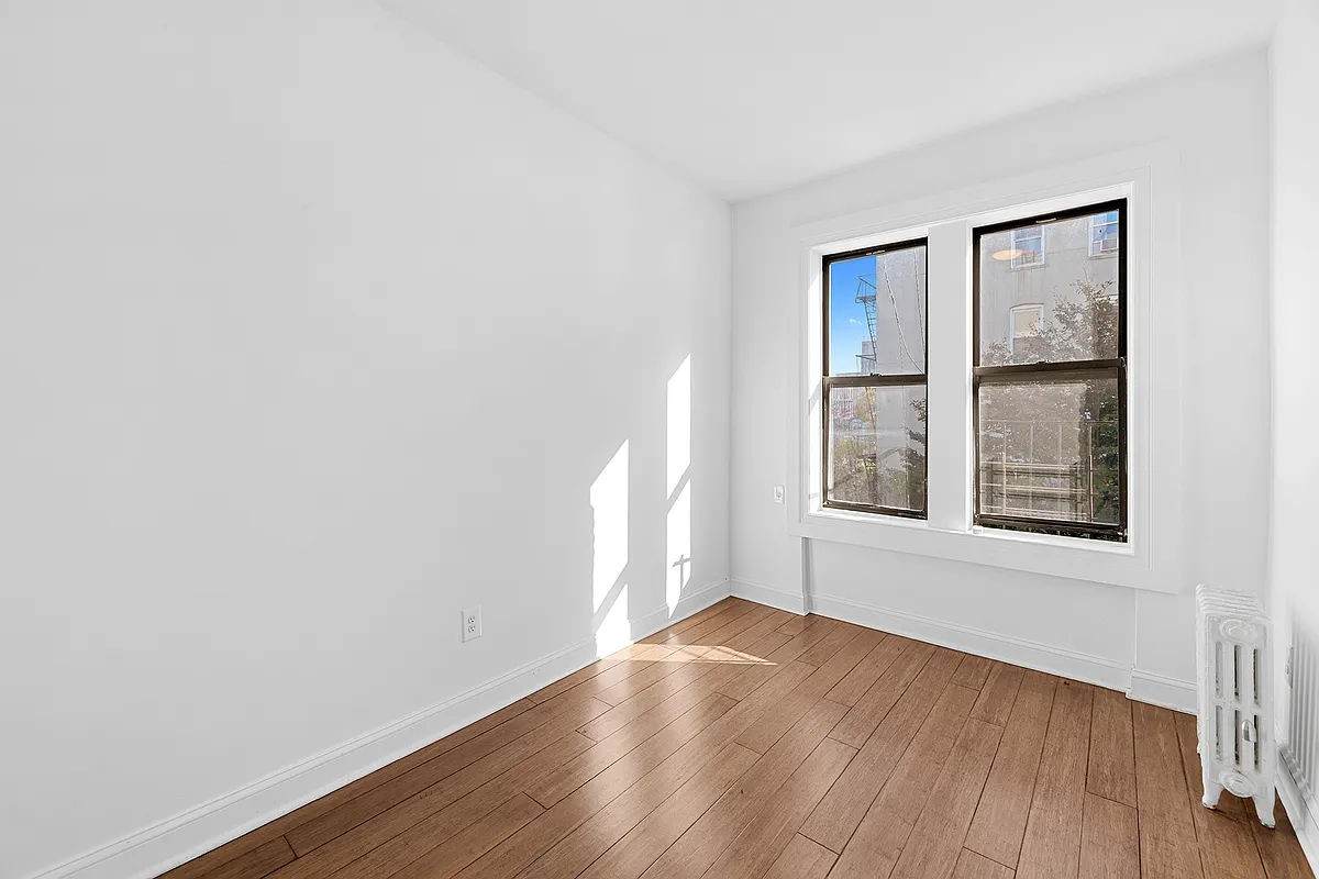 619 5th Street - Photo 1