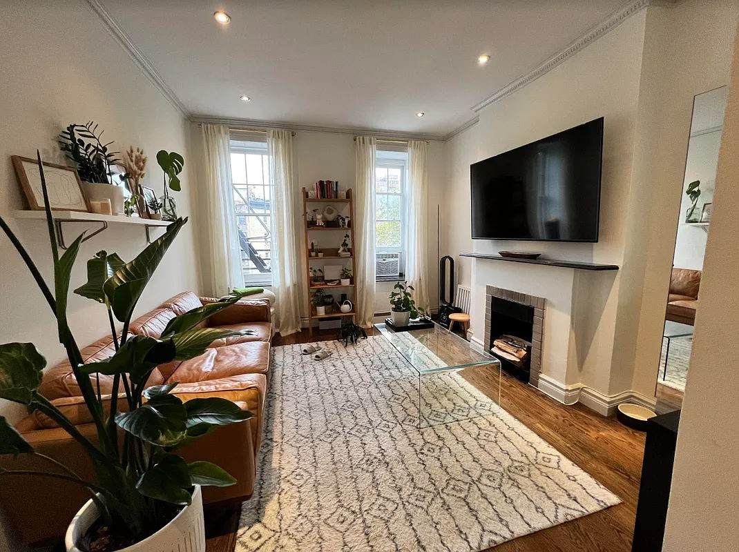 53 Leroy Street - Photo 1