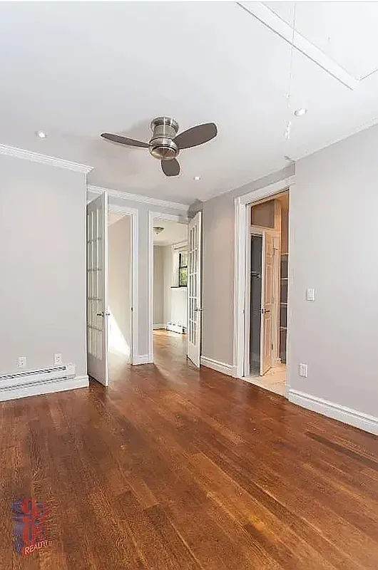 230 32nd Street - Photo 1