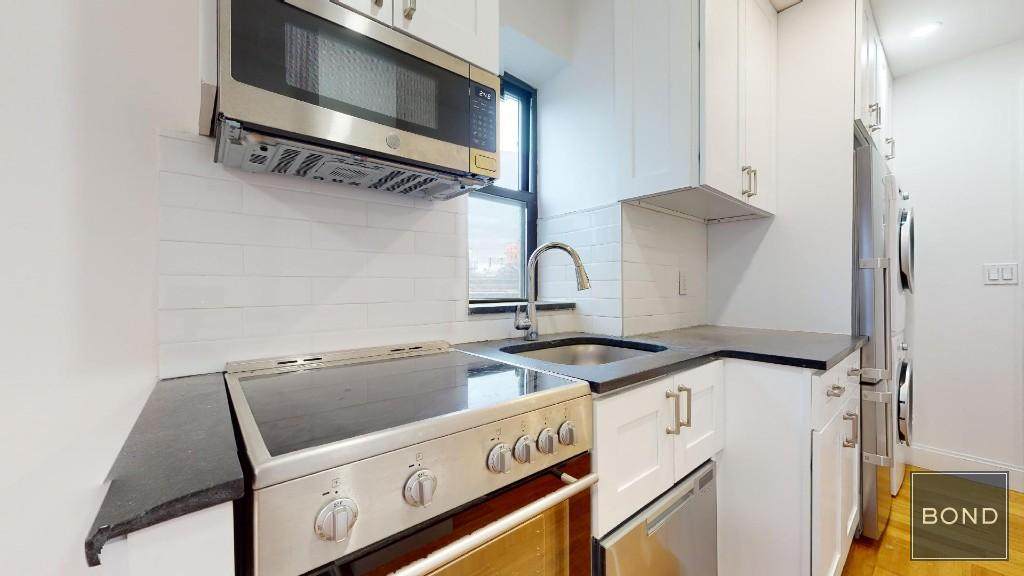 242 10th Street - Photo 1