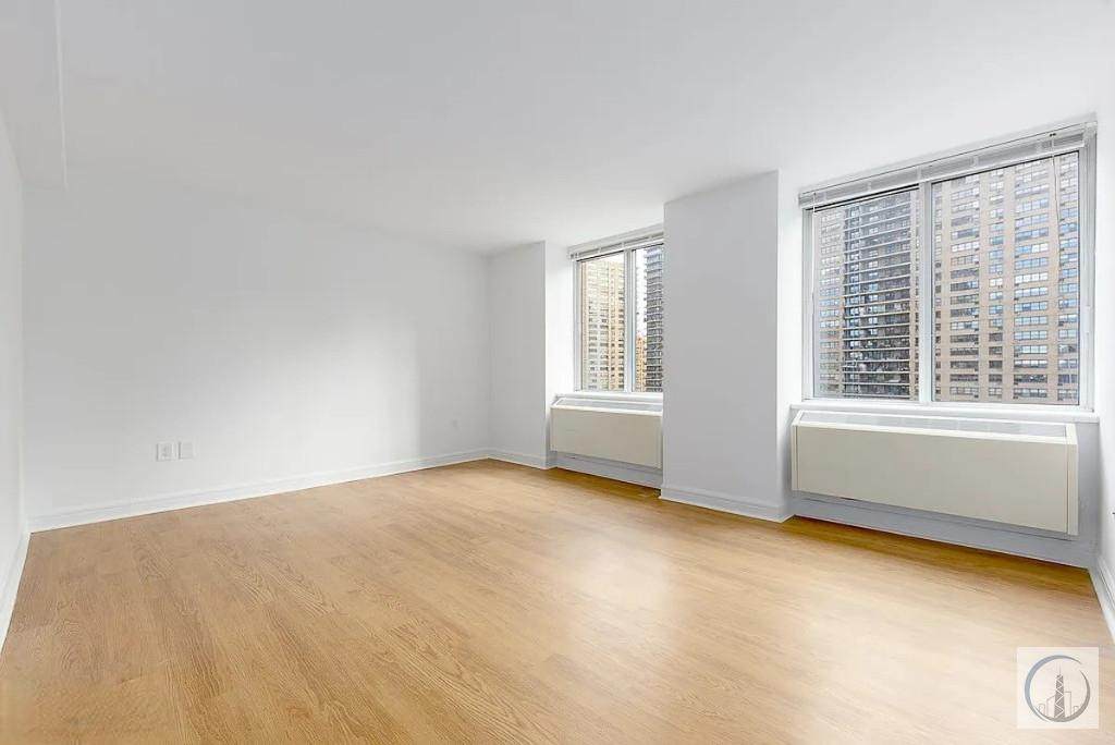 160 Riverside Boulevard - Photo 1