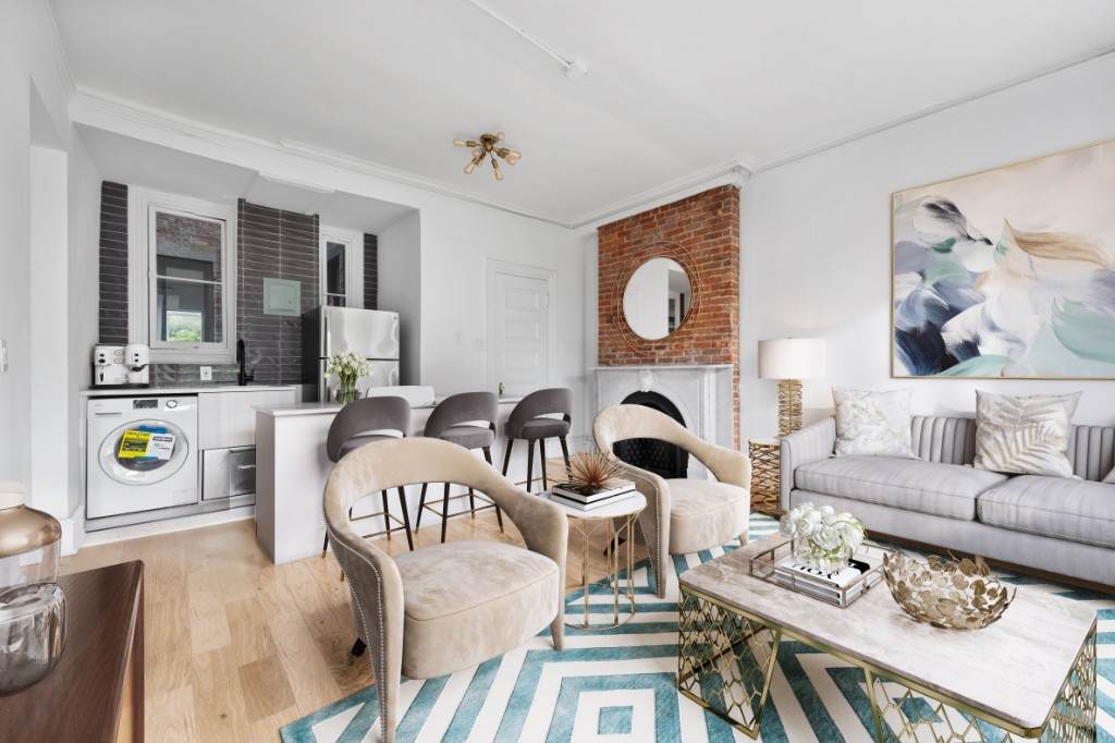 152 Montague Street - Photo 1