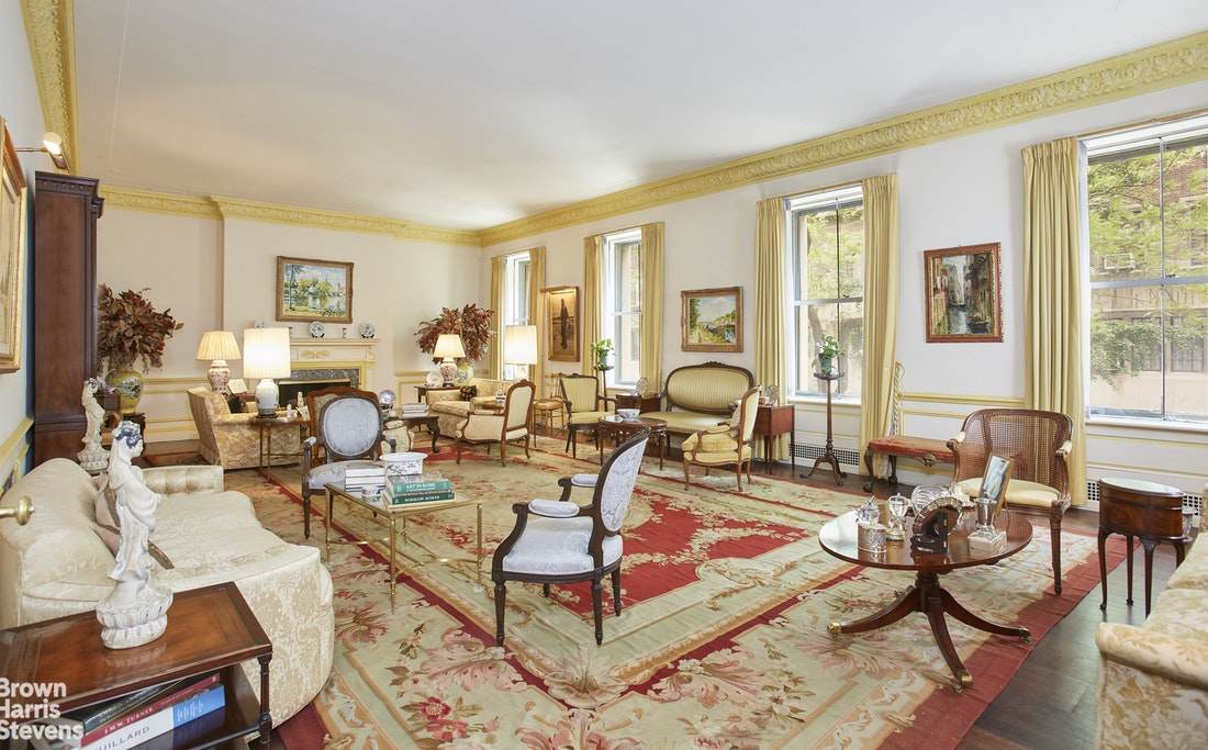 740 Park Avenue - Photo 1