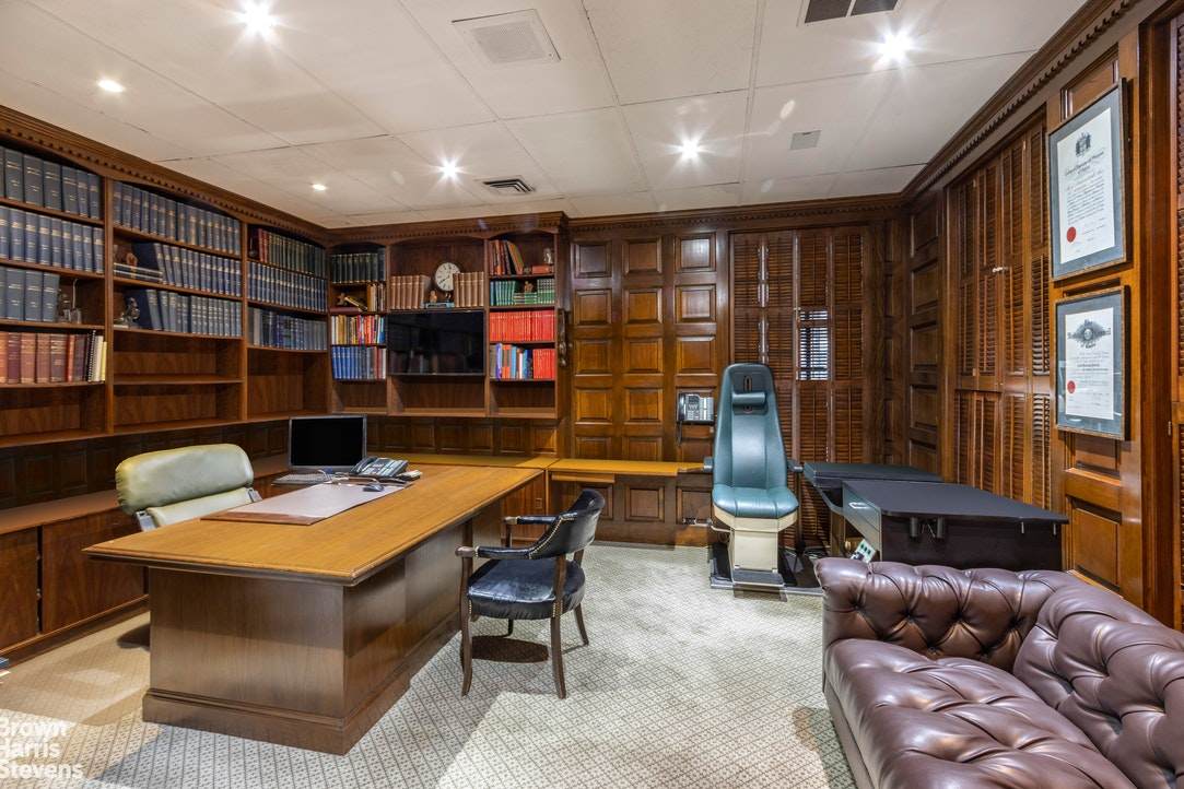 531 Park Avenue - Photo 1