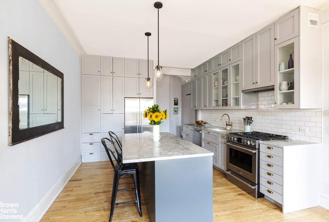 35 St Marks Avenue - Photo 1