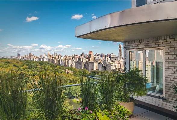 40 Central Park - Photo 1